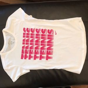 Women’s Nike Dri-Fit T-shirt in good condition.